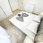 Sea Charm Retreat C16 Apartment Golem (Tirana)