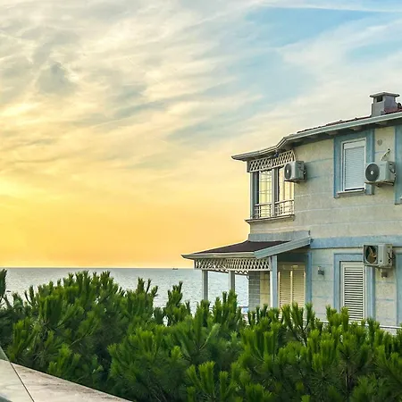 Sea Charm Retreat C16 Апартаменты Голем