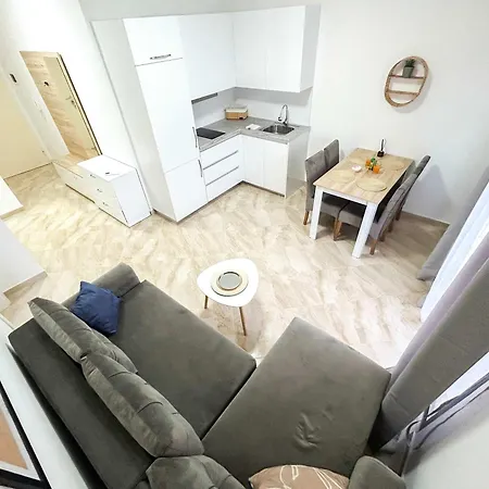 Sea Charm Retreat C16 Голем