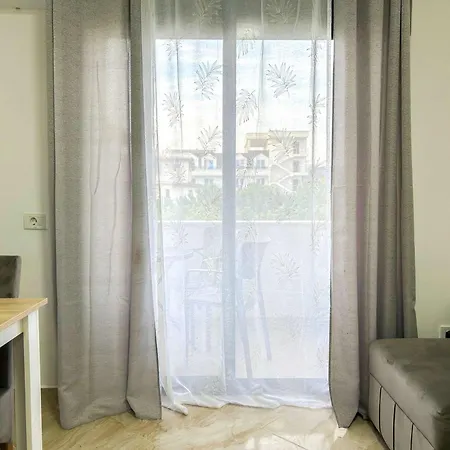 Sea Charm Retreat C16 Апартаменты *