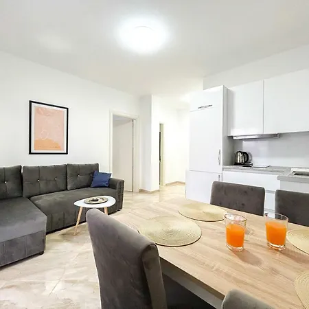 Sea Charm Retreat C16 *