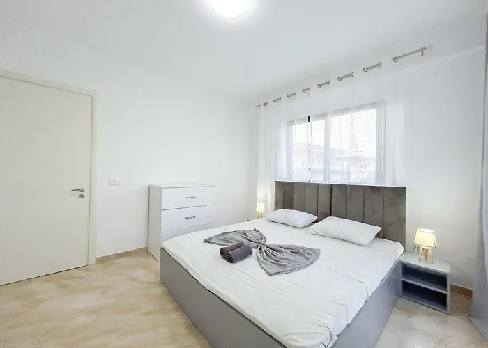 Sea Charm Retreat C16 * Golem (Tirana)